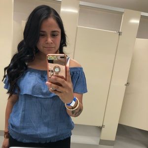 Meet your Posher, Gabriela